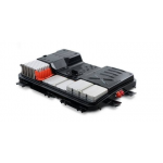 在政策和市場的雙重簇?fù)硐?，動力電池產(chǎn)業(yè)正從導(dǎo)入期向高速發(fā)展期加速過渡